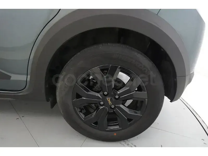 Usado Dacia Sandero Extreme 101 CV (74 kW) 2023 Verde Berlina