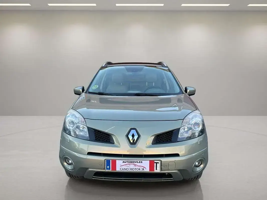 Usado Renault Koleos Privilege 173 CV (127 kW) 2008 Beige SUV