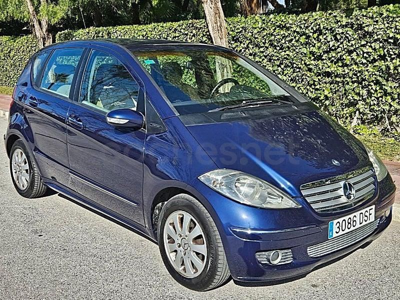Usado Mercedes A150 Elegance 95 CV (69 kW) 2005 Azul Monovolumen