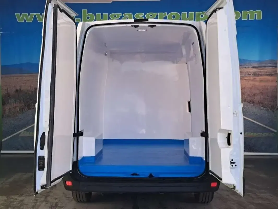 Usado Renault Master 135 CV (99 kW) 2023 Monovolumen
