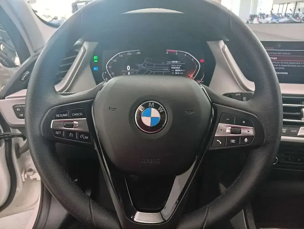 Usado BMW 116 116 CV (85 kW) 2023 Blanco Utilitario