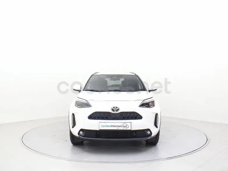 Usado Toyota Yaris Cross Active 130 CV (95 kW) 2025 Blanco SUV