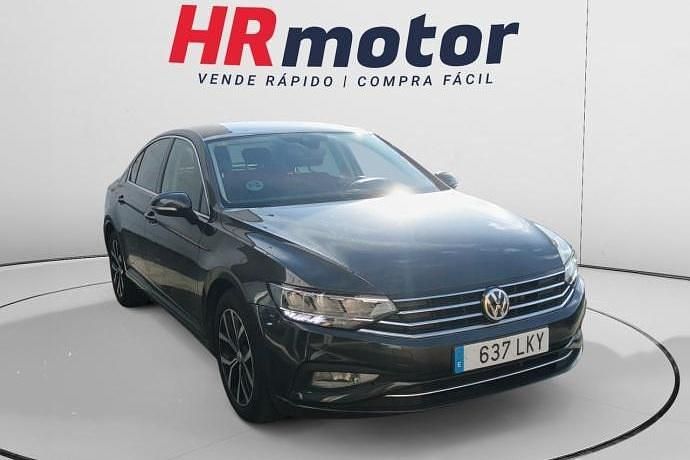 Usado VW Passat Executive 120 CV (88 kW) 2020 Berlina