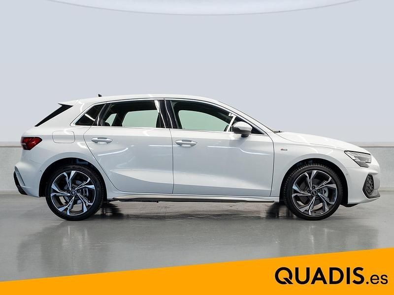 Usado Audi A3 e-tron S-Line 204 CV (150 kW) 2025 Blanco Utilitario