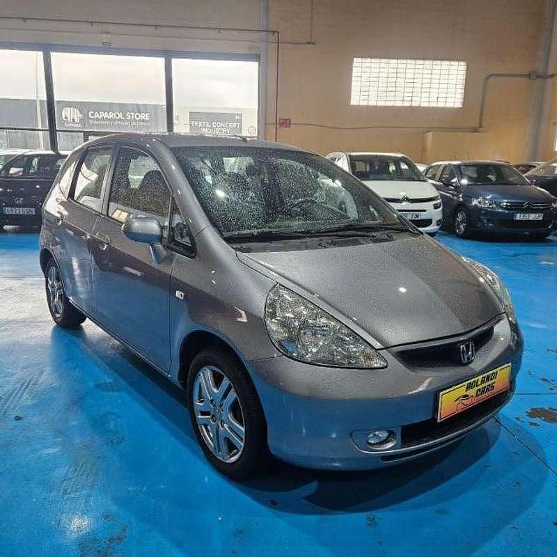 Usado Honda Jazz ES 83 CV (61 kW) 2004 Gris Utilitario