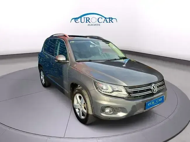 Usado VW Tiguan Sport 140 CV (102 kW) 2013 Marrón SUV