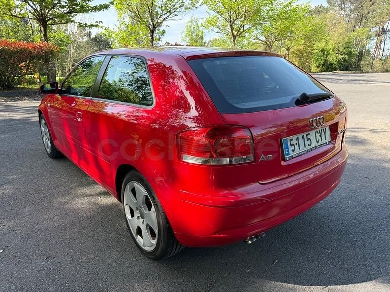 Käytetty Audi A3 Ambition 140 HP (102 kW) 2003 Punainen Viistoperä