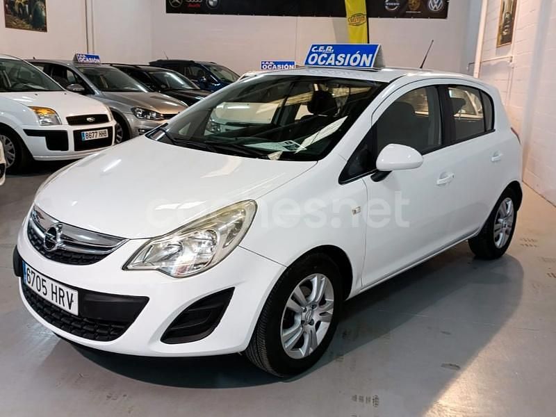 Usado Opel Corsa Selective 75 CV (55 kW) 2013 Blanco Berlina