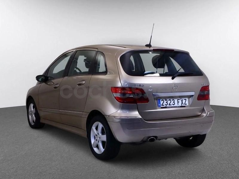 Usado Mercedes B180 109 CV (80 kW) 2007 Beige Monovolumen