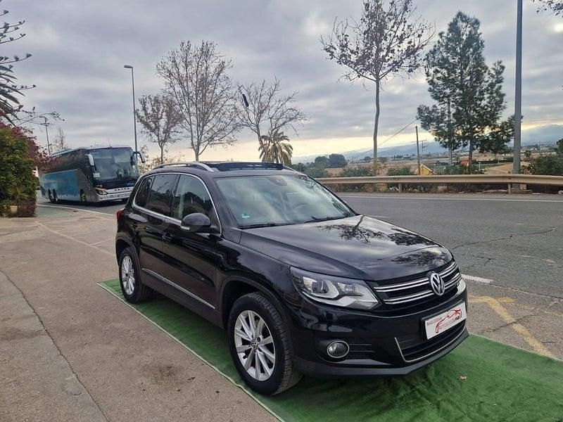 Usado VW Tiguan Advance 140 CV (102 kW) 2012 Negro SUV