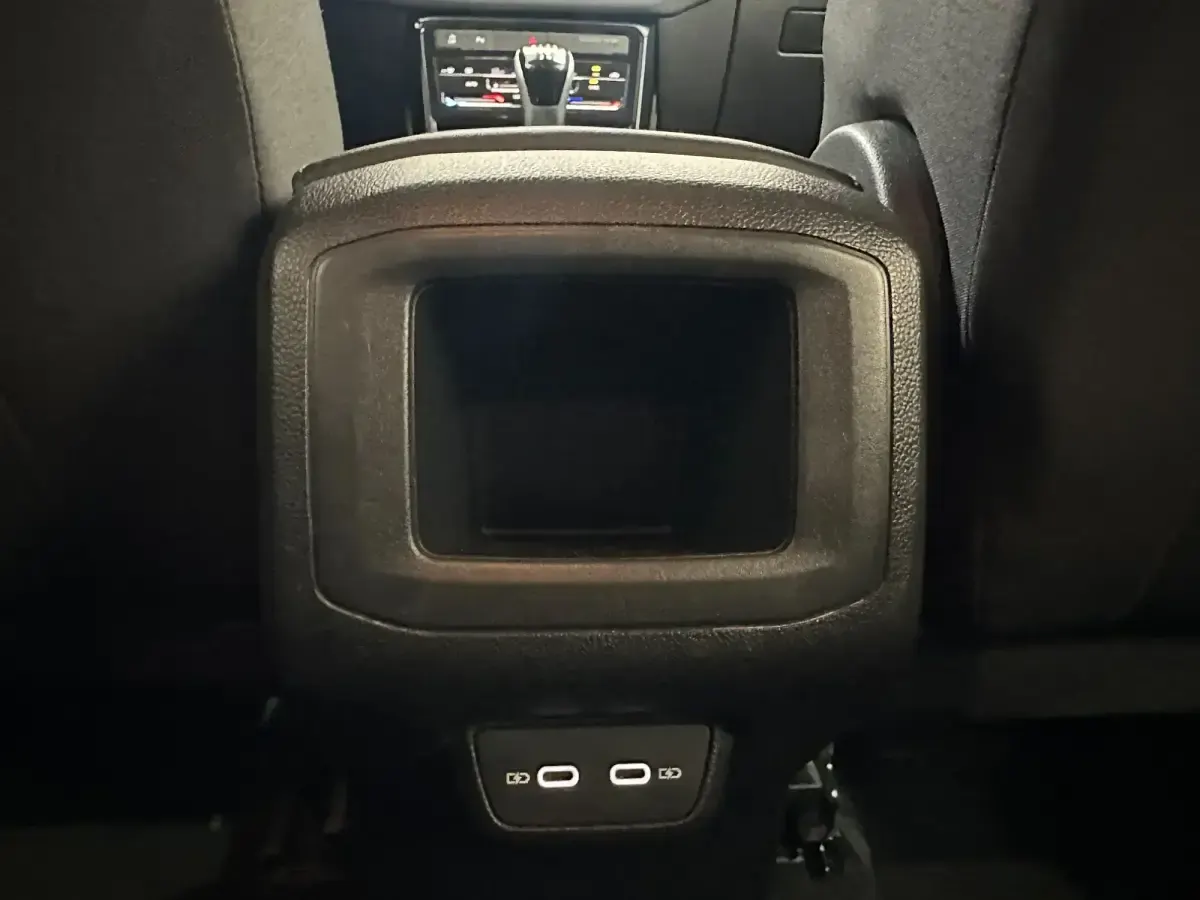 Usado VW T-Cross Life 116 CV (85 kW) 2024 Negro SUV