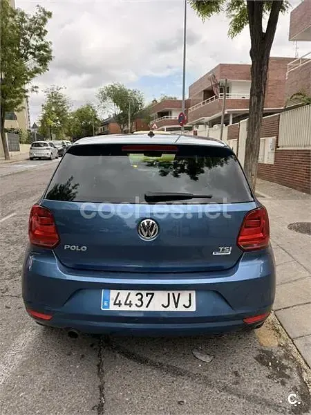 Używany VW Polo 90 KM (66 kW) 2016 Niebieski Sedan/Limuzyna