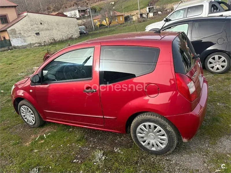 Usado Citroën C2 Furio 75 CV (55 kW) 2007 Granate Utilitario