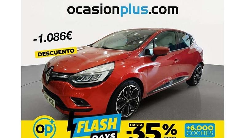Usado Renault Clio IV Zen 90 CV (66 kW) 2018 Rojo Utilitario