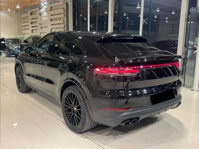 Usado Porsche Cayenne 462 CV (339 kW) 2021 Negro SUV