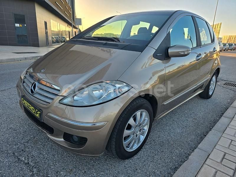 Usado Mercedes A180 Avantgarde 109 CV (80 kW) 2009 Beige Monovolumen