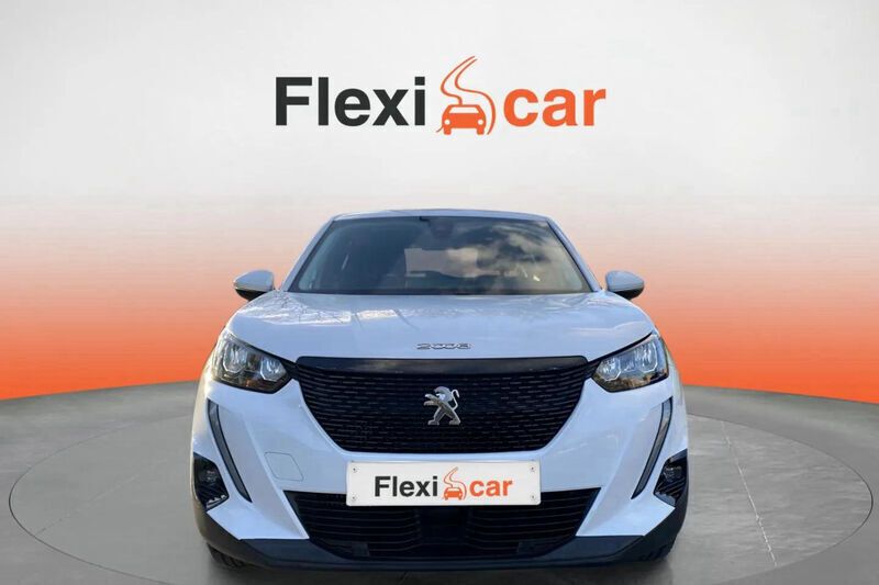 Usado Peugeot 2008 Active 100 CV (73 kW) 2020 Blanco SUV