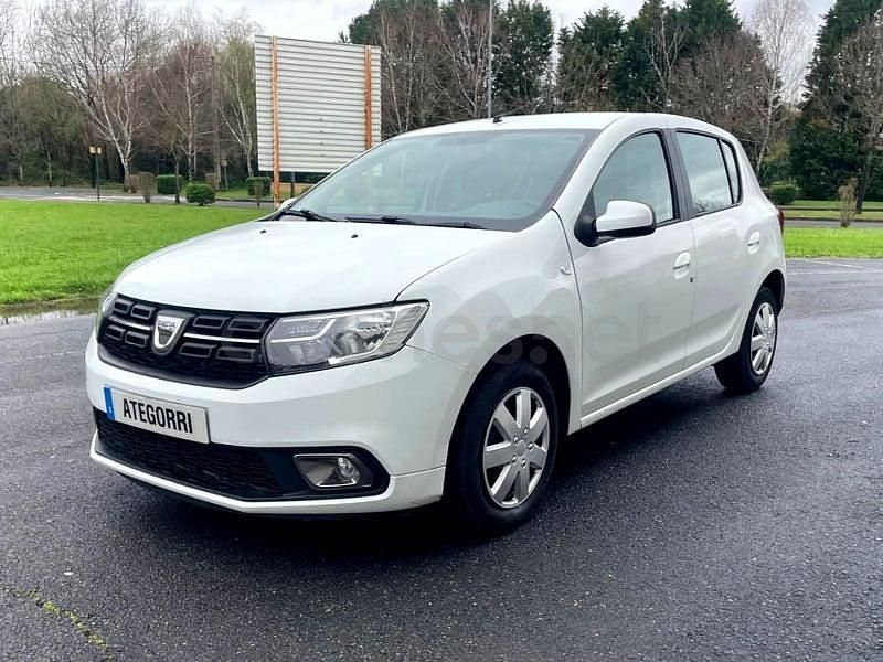 Usado Dacia Sandero Comfort 95 HP (69 kW) 2019 Branco Sedan