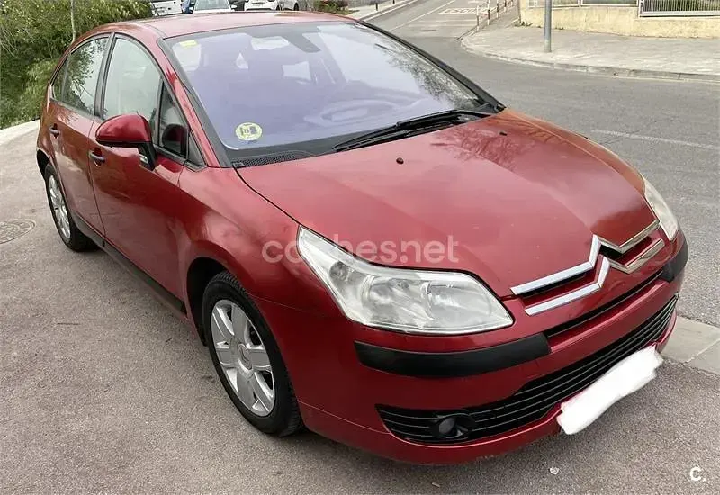 Käytetty Citroën C4 110 HP (80 kW) 2008 Punainen Sedan
