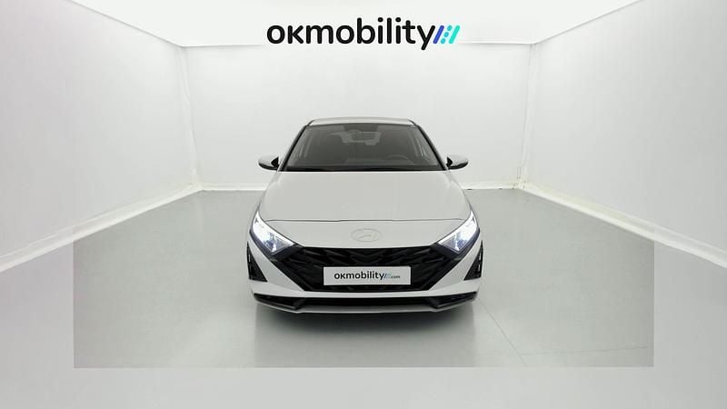 Usado Hyundai i20 100 CV (73 kW) 2024 Atlas white Utilitario