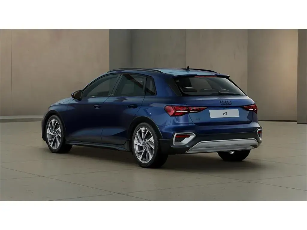 Nuevo Audi A3 S-Line 204 CV (150 kW) 2025 Azul navarra Berlina
