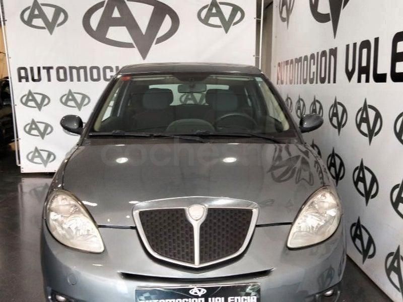 Usado Lancia Ypsilon 90 CV (66 kW) 2007 Gris / plata Utilitario