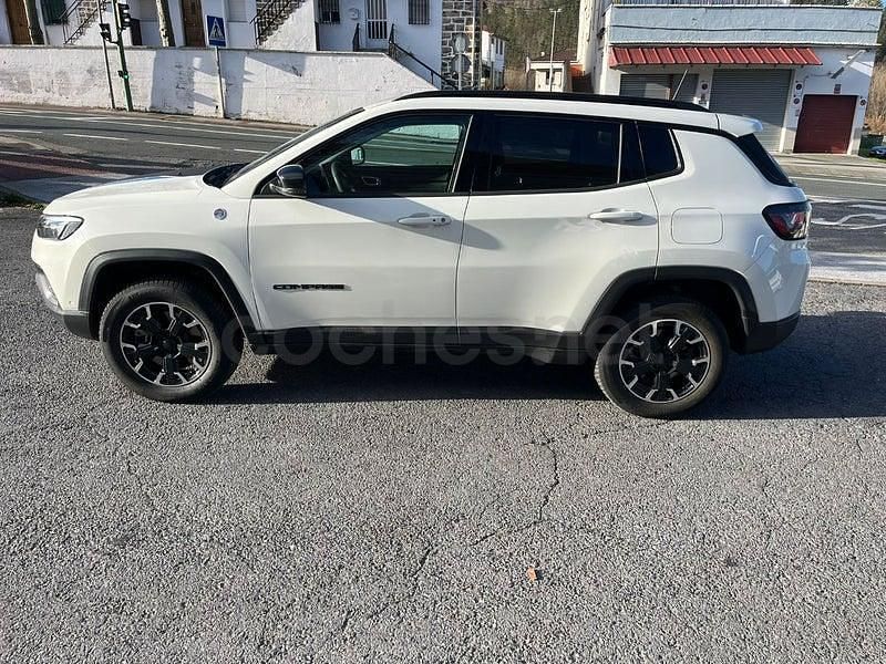 Usado Jeep Compass Trailhawk 240 CV (176 kW) 2023 Blanco SUV