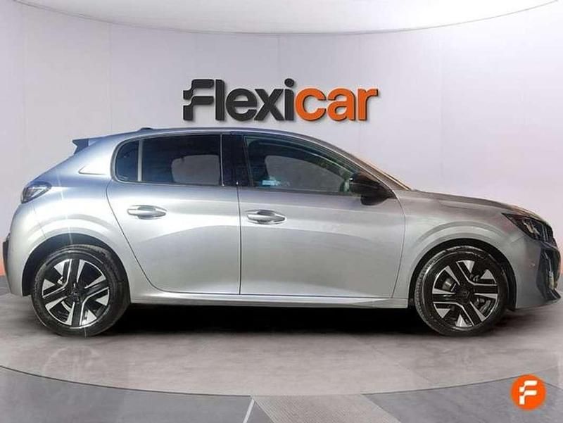 Usado Peugeot 208 Allure 101 CV (74 kW) 2025 Gris Utilitario