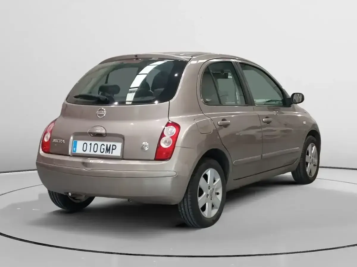 Usado Nissan Micra 80 CV (58 kW) 2009 Beige Utilitario
