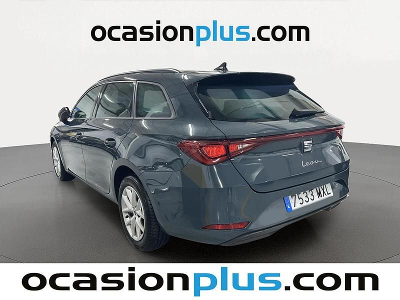 Usado Seat Leon Style 150 CV (110 kW) 2024 Azul Familiar