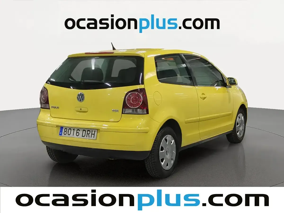 Usado VW Polo Match 70 CV (51 kW) 2005 Amarillo Utilitario