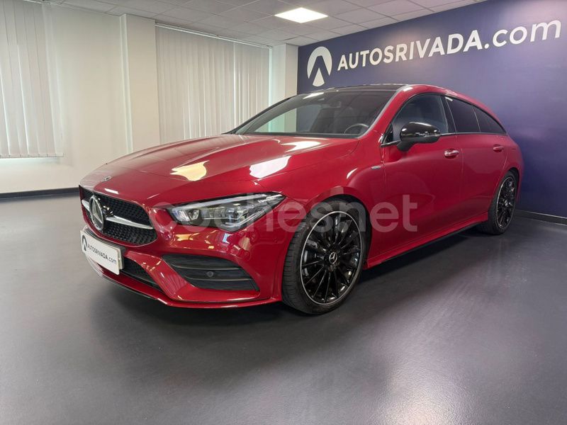 Rojo Usado 2021 Mercedes CLA200 Shooting Brake Familiar | 33.900 € (Un poco caro) - Imagen 1/4