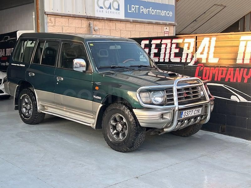 Usado Mitsubishi Montero Plus 125 CV (91 kW) 1999 Verde SUV