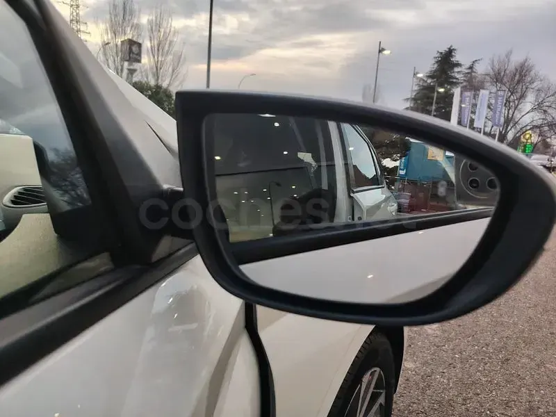 Usado Hyundai i20 100 CV (73 kW) 2024 Blanco Utilitario