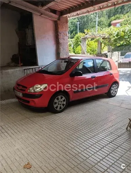 Usado Hyundai Getz 66 CV (48 kW) 2005 Rojo Utilitario