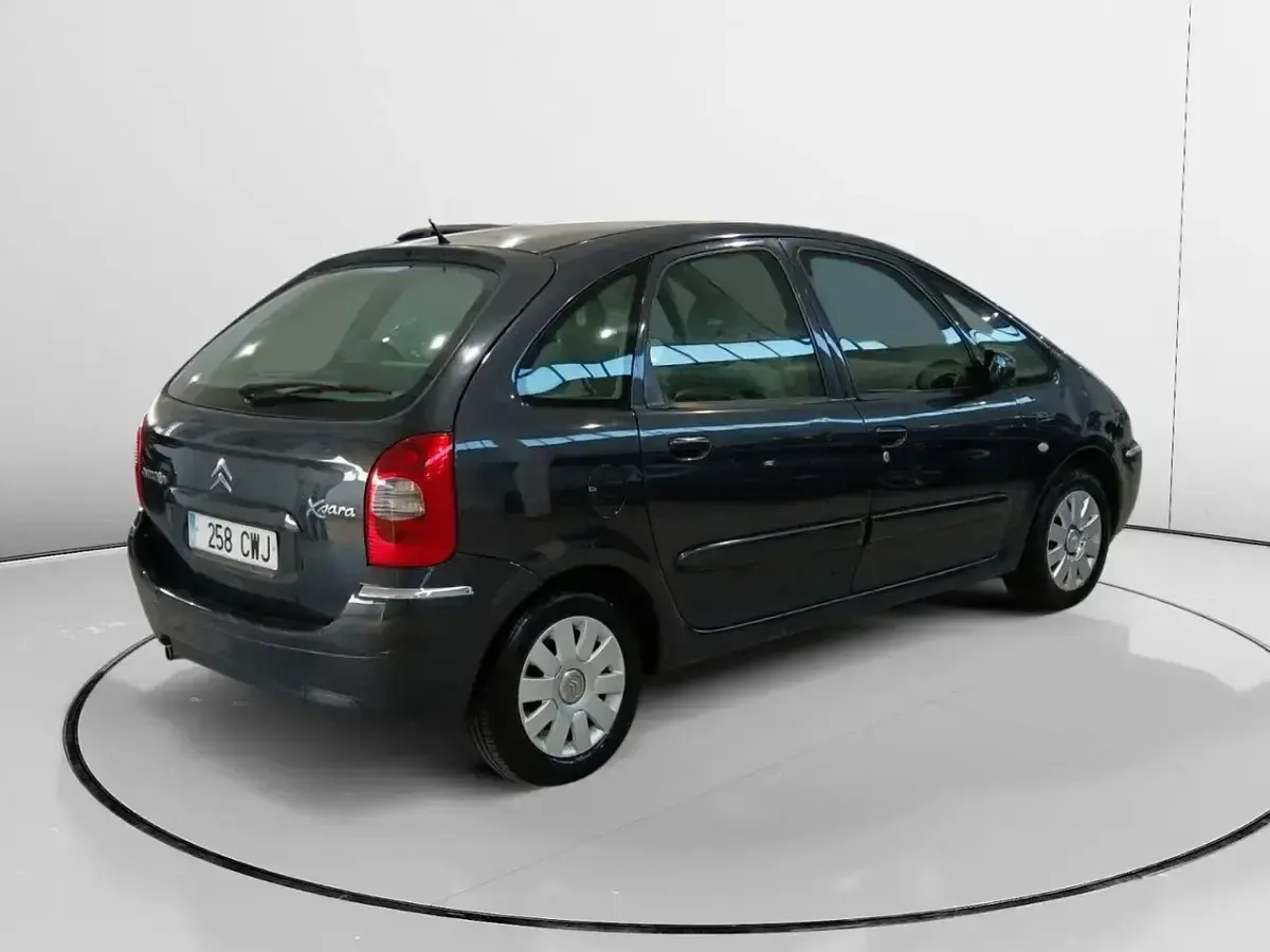 Usado Citroën Xsara 117 CV (86 kW) 2004 Verde Monovolumen