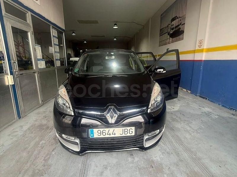 Usado Renault Scénic III Dynamique 115 CV (84 kW) 2014 Negro Monovolumen