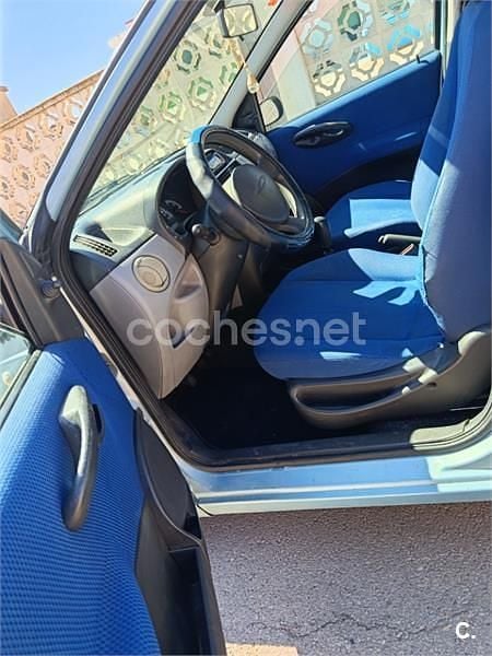 Usado Fiat Punto Dynamic 60 CV (44 kW) 2002 Gris / plata Utilitario