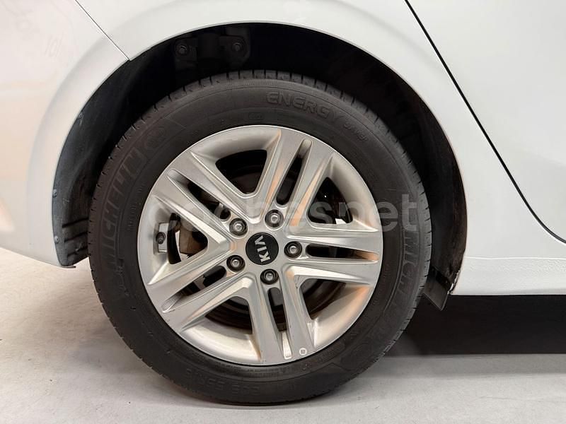 Usado Kia Ceed 120 CV (88 kW) 2021 Blanco Utilitario