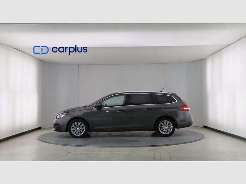 Usado Peugeot 308 SW Allure 131 CV (96 kW) 2020 Gris Familiar