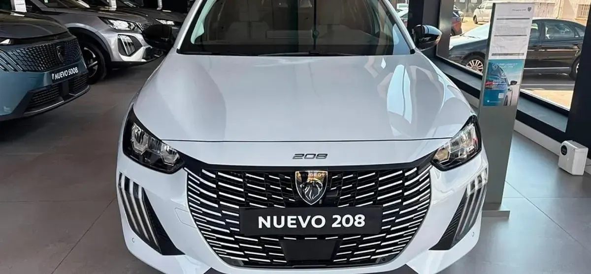 Nuevo Peugeot 208 Allure 102 CV (75 kW) 2025 Blanc Utilitario