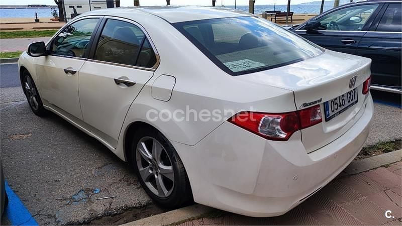 Usado Honda Accord Executive 150 CV (110 kW) 2008 Blanco Berlina
