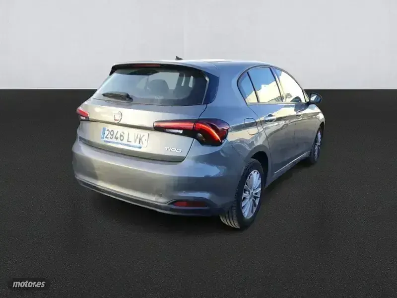 Usado Fiat Tipo Life 130 CV (95 kW) 2021 Gris