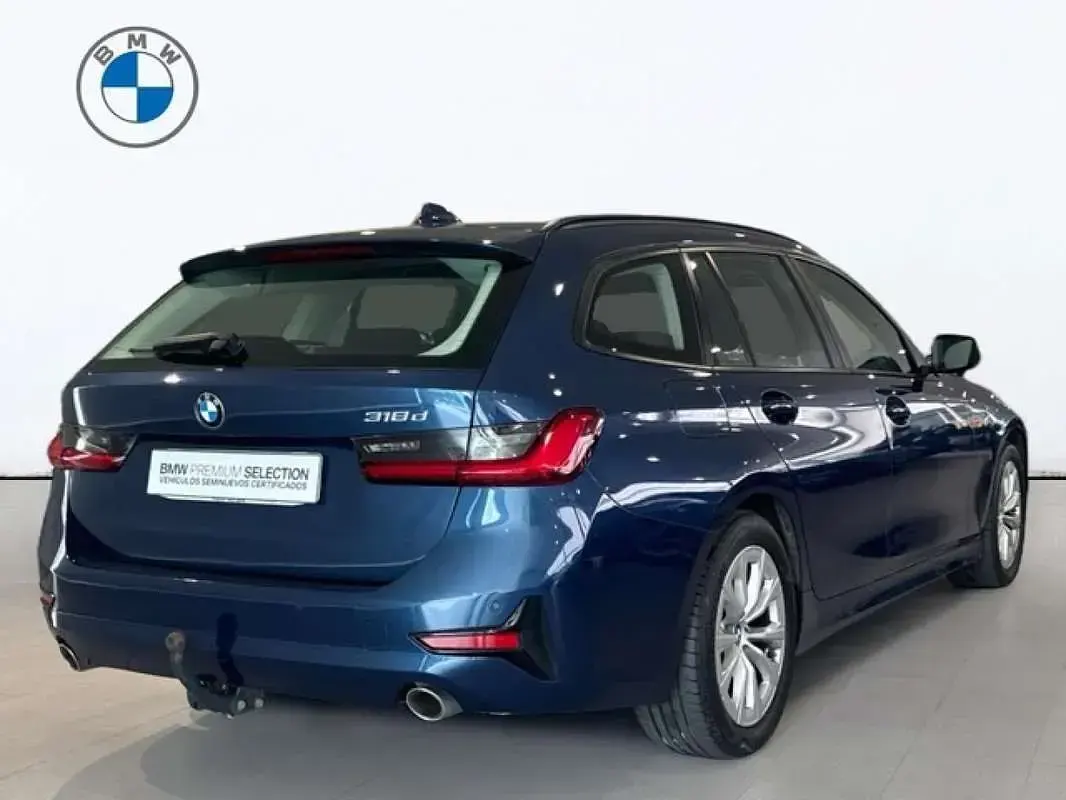 Usado BMW 318 150 CV (110 kW) 2021 Azul Familiar