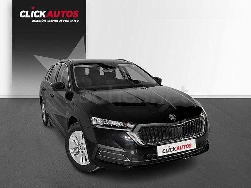 Usado Skoda Octavia Ambition 115 CV (84 kW) 2024 Negro Familiar
