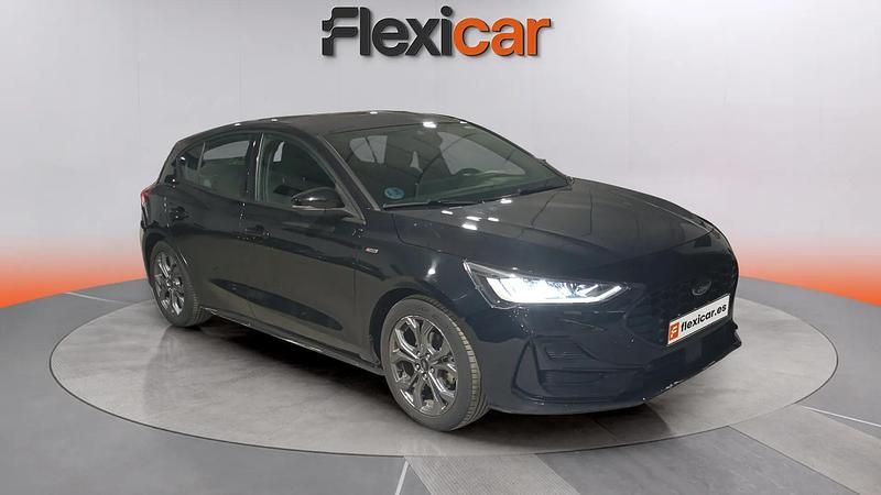 Usado Ford Focus ST-Line 125 CV (91 kW) 2023 Negro Berlina