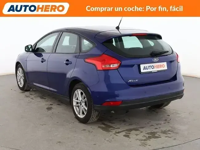 Usado Ford Focus Trend+ 115 CV (84 kW) 2014 Azul Berlina