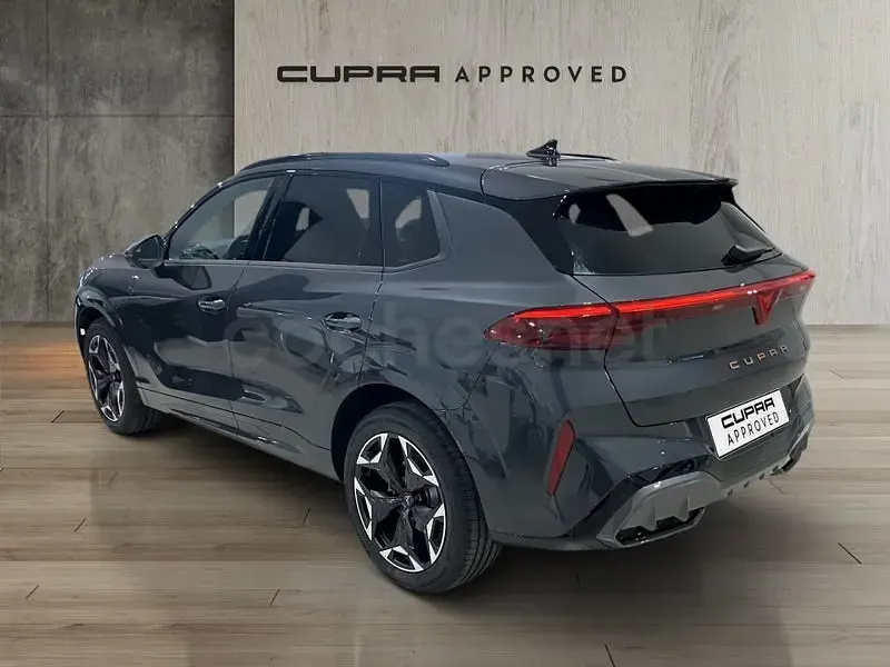 Usado Cupra Terramar 204 CV (150 kW) 2025 Gris / plata SUV