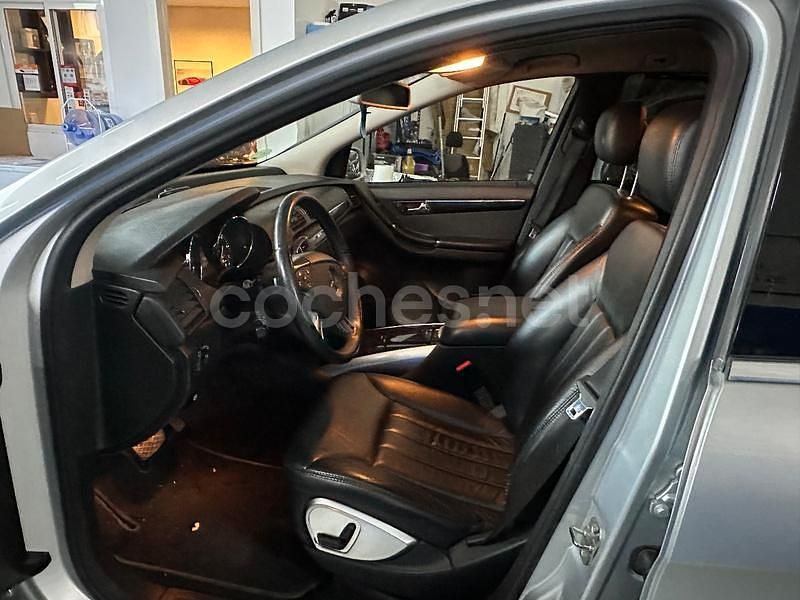 Usado Mercedes R500 388 CV (285 kW) 2008 Gris / plata Monovolumen