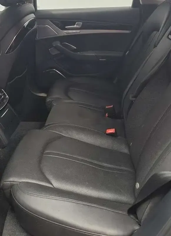 Usado Audi S8 519 CV (381 kW) 2013 Gris Berlina